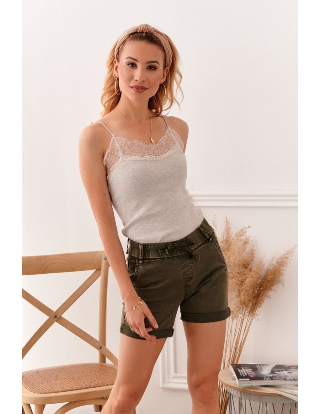 Women\'s shorts with elastic waistband, khaki 631 - Online store - Boutique